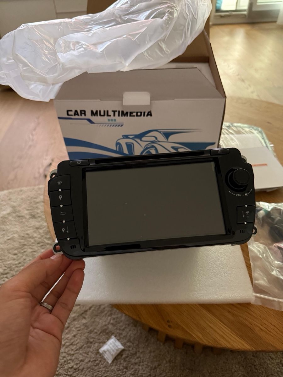 Radios: Autoradio Orginalverpackt – Neuf avec emballage d'origine à Malters par fab_72xv