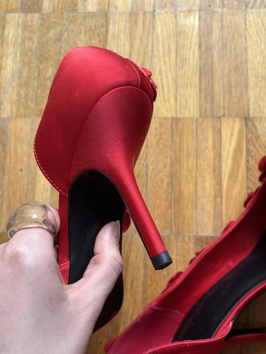 H&M Scarpe da donna: Red Floral Heels - H&M - size 41 – Usato da Wallisellen venduto da eli_v7dn 2