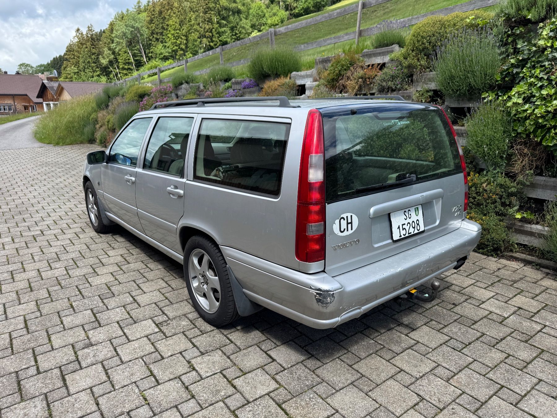 Volvo Automobili: Volvo V70 AWD mit MFK – Usato da St. Gallen venduto da Gabver 3