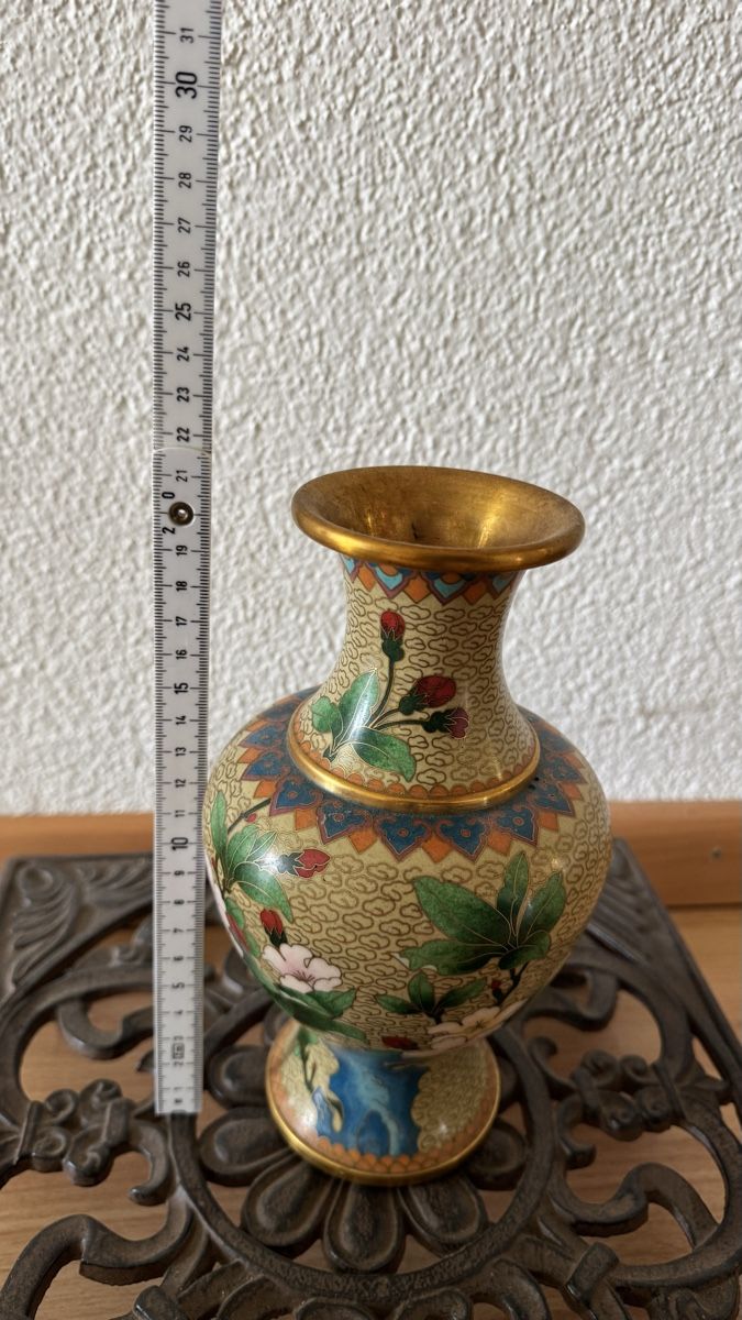 Vasi & Recipienti: Antike Blumenvase Cloisonné mit detailliertem Muster 21cm – Usato da Fällanden venduto da Limousinenswiss 3