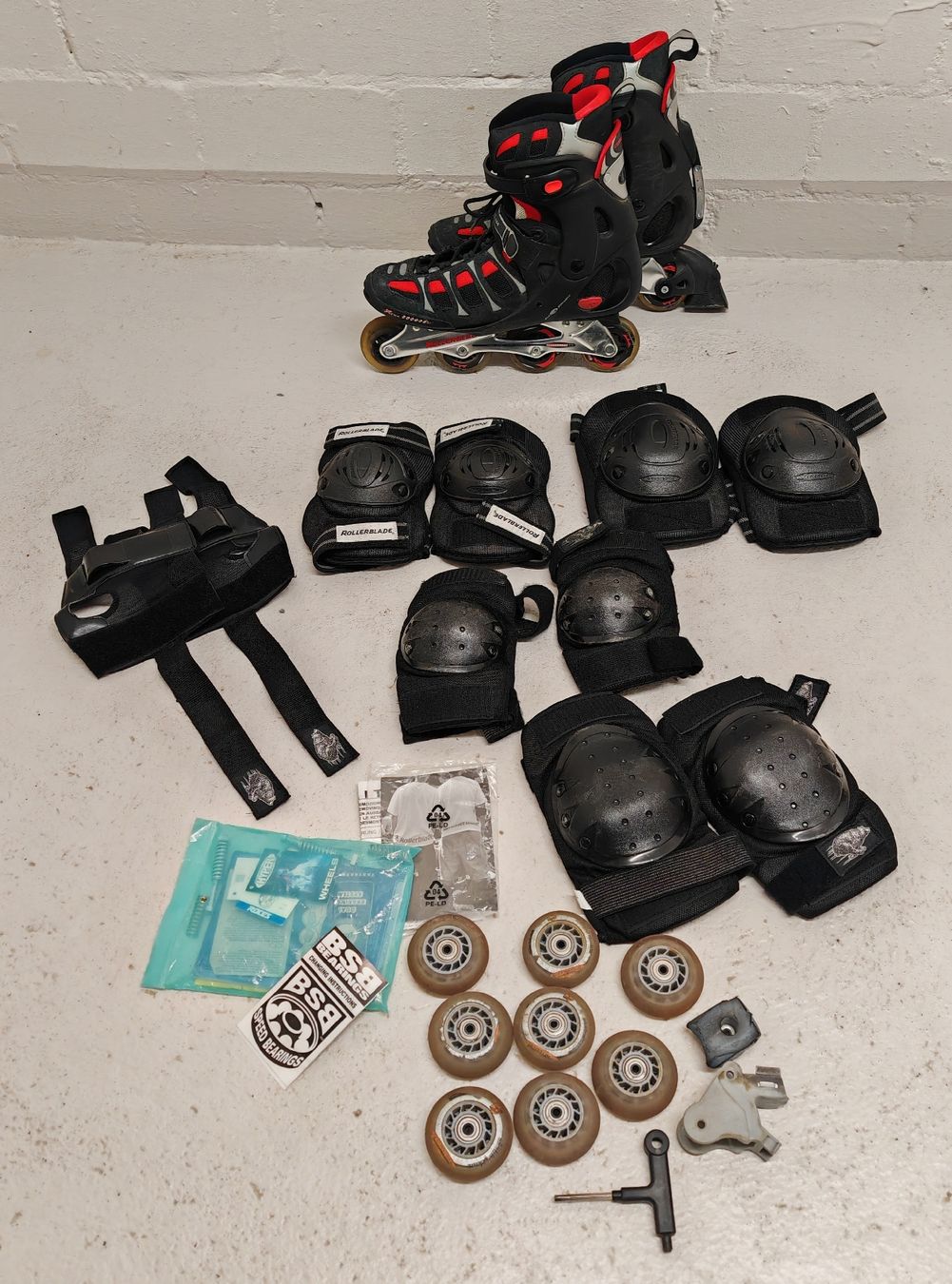 Inline-Skating & Rollschuhe: Rollerblade Inlineskates Gr. 46 + Zubehör Set – Gebraucht aus Rheinsulz von Dred