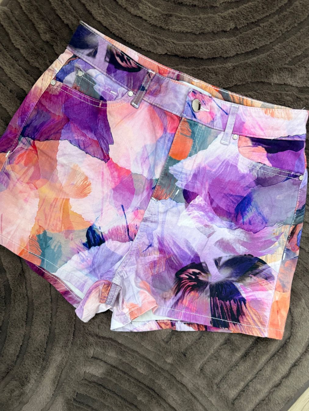 Guess Hosen: Kurze Hose Guess – Gebraucht aus Schlieren von van_qcj5