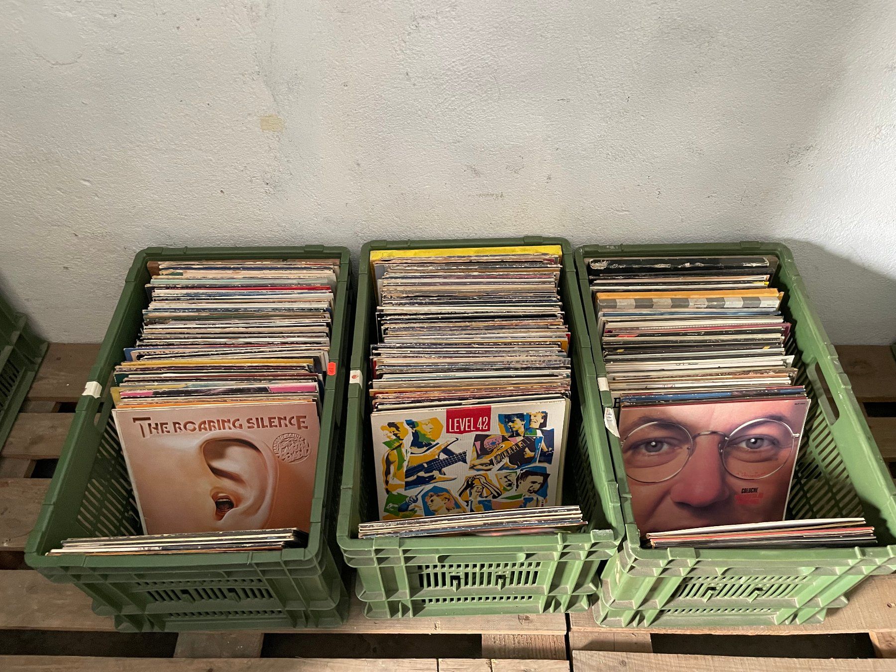 Vinyles: 3 caisses de disques vinyle 33 tours – D'occasion à La Croix (Lutry) par netrajet 1