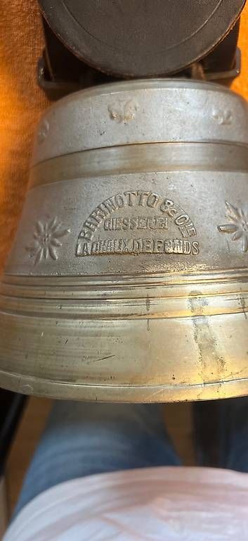 Campanacci mucche: Alte schöne Glocke  – Usato da Zürich venduto da Michaellackas