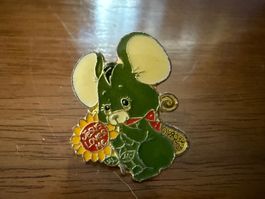 Anstecknadel Maus Motiv Jesus Loves Me gebraucht Zustand
