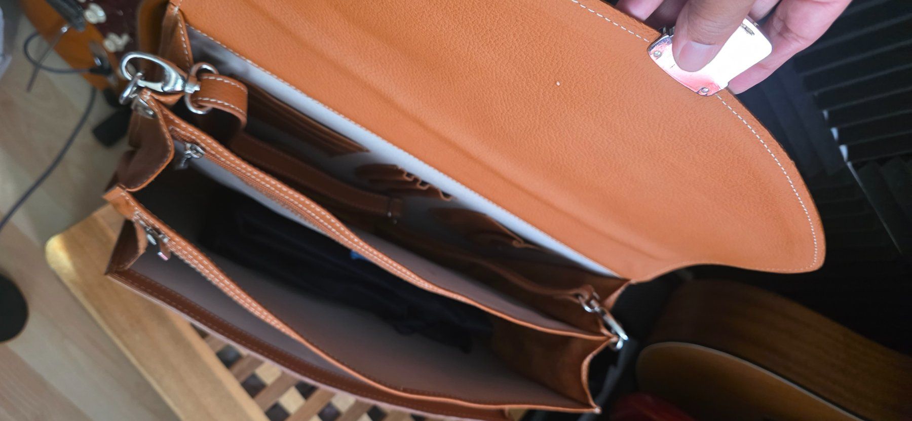 Valises & Sacs: leather bag – Neuf (Voir description) à Chur par ACE18 4