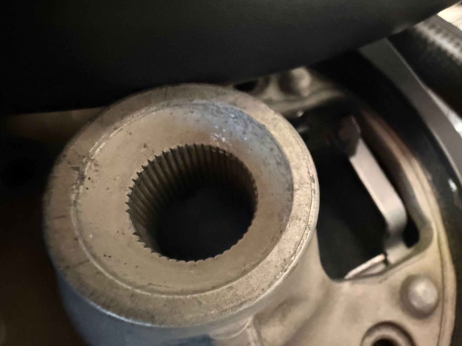 BMW Toutes les pièces auto: BMW Lenker Carbon – Neuf avec emballage d'origine à Basel par sopi04 7