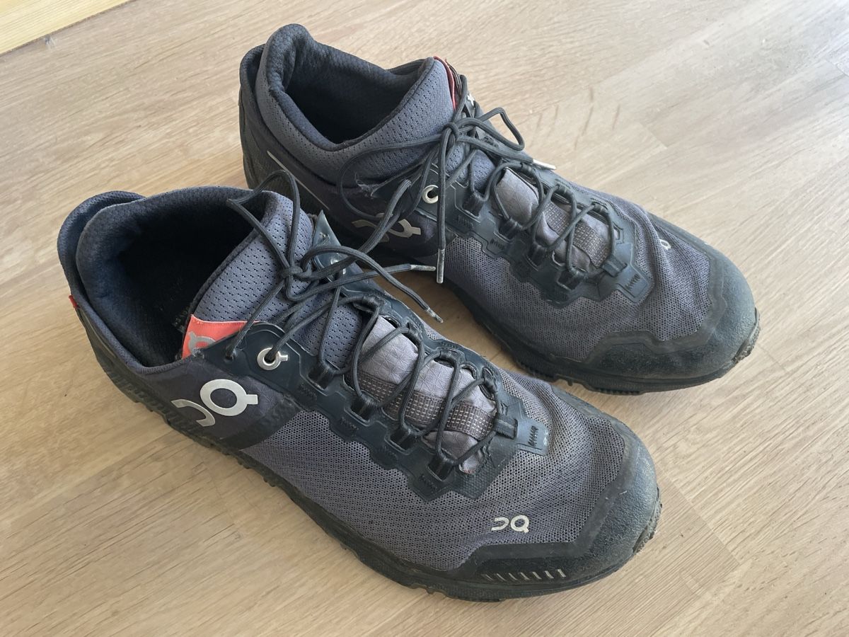 On Chaussures hommes: ON Trekkingschuhe Grösse 44 – D'occasion à Dällikon par Marcofloro