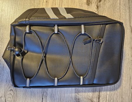 Schwarze Fahrradtasche mit Regenschutz, Neu!