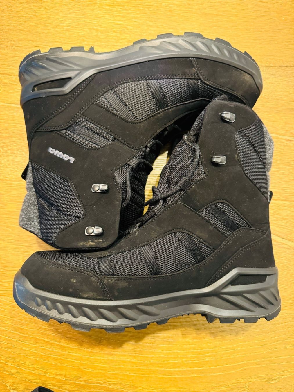 Lowa Scarpe da uomo: Chaussures d'hiver Lowa 43.5 – Usato da Brügg BE venduto da  3