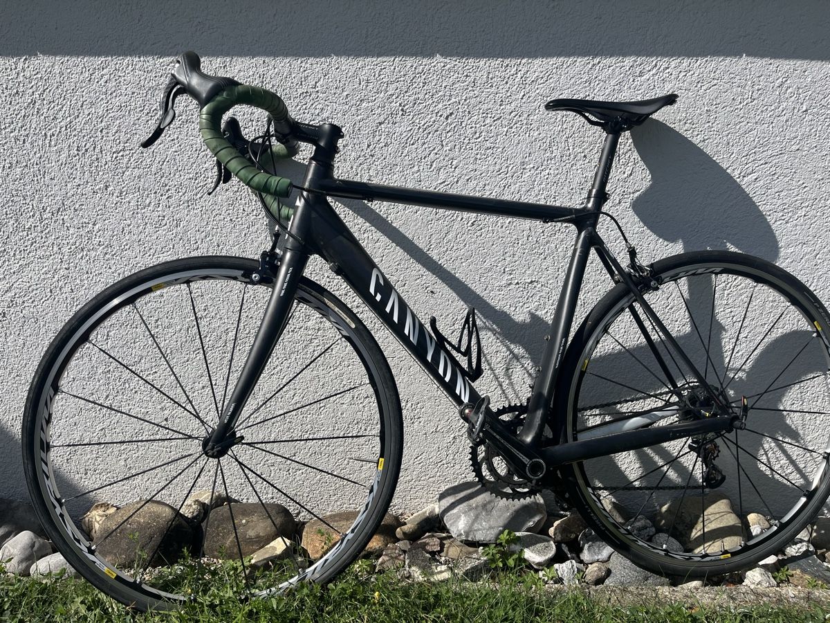 Canyon Biciclette: Rennrad Canyon Ultimate CF – Usato da Forch venduto da Streezz