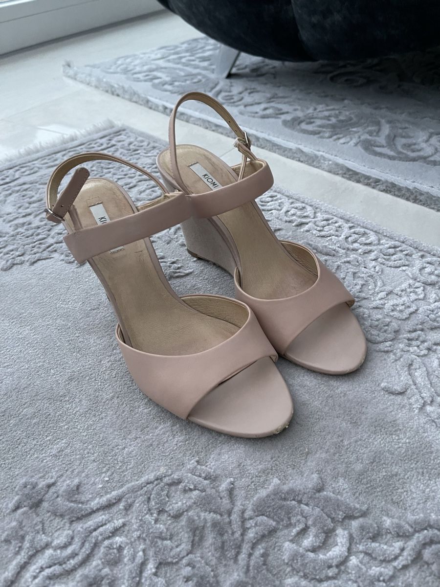 Scarpe da donna: Kiomi Sandalen – Usato da Weisslingen venduto da Spiegelbild0