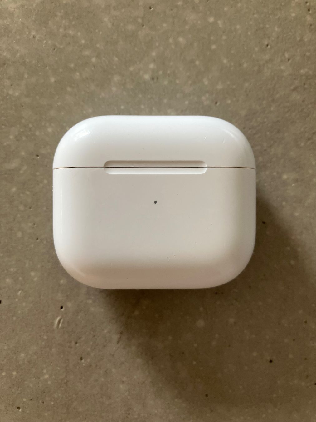 Apple Kopfhörer: Apple AirPods 3 Case – Gebraucht aus Lausanne von mr.v 1