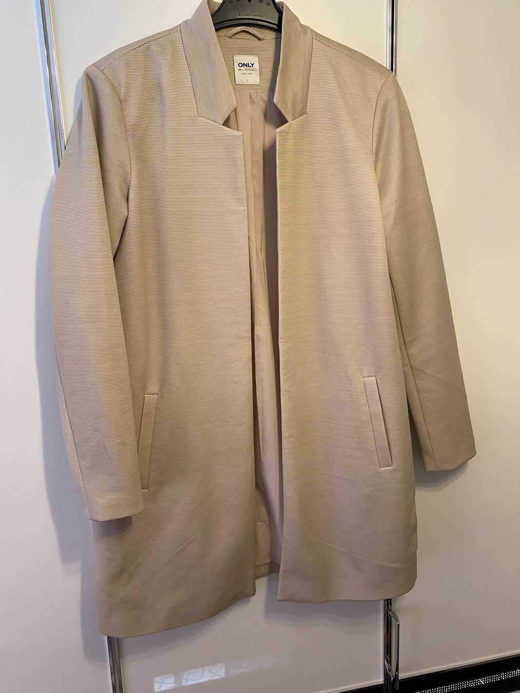 Only Giacche: Übergangs Jacke ONLY gr.L – Usato da Pfungen venduto da Sheki56