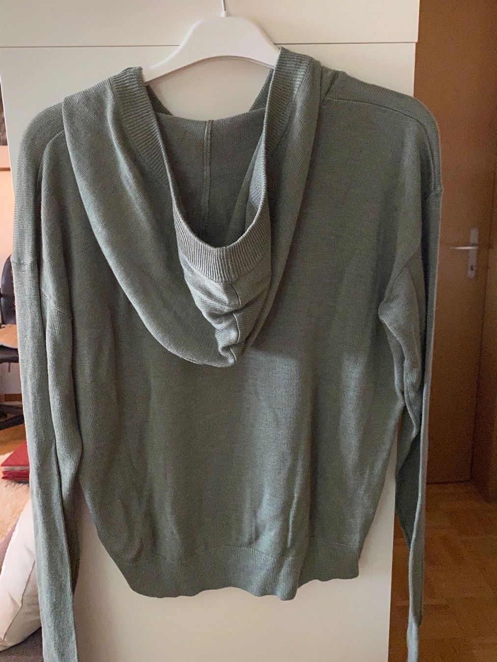 Camicette, T-shirt & Top: Pulls à capuche pour ado HM – Usato da Villars-sur-Glâne venduto da Graca03 1
