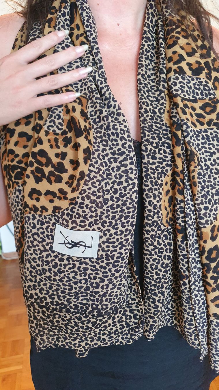 Saint Laurent Foulard & Sciarpe: Foulard Yves Saint Laurent – Usato da Rolle venduto da Croch007 2