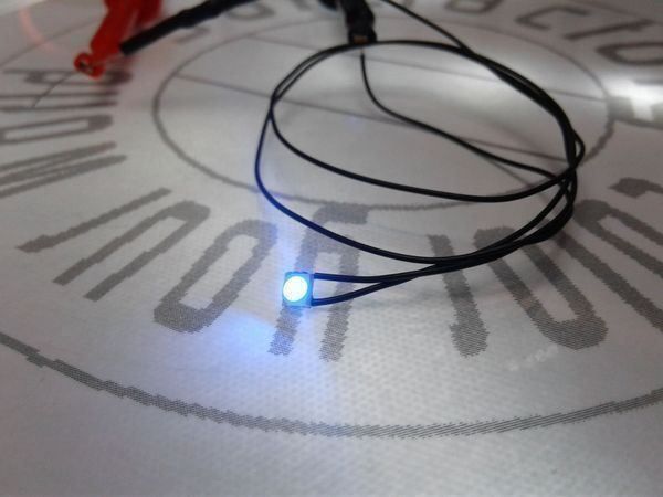 Componenti elettronici: LED SMD 3528 blau, 12V verkabelt – Nuovo (secondo la descrizione) da Luzern venduto da Salefactory 2