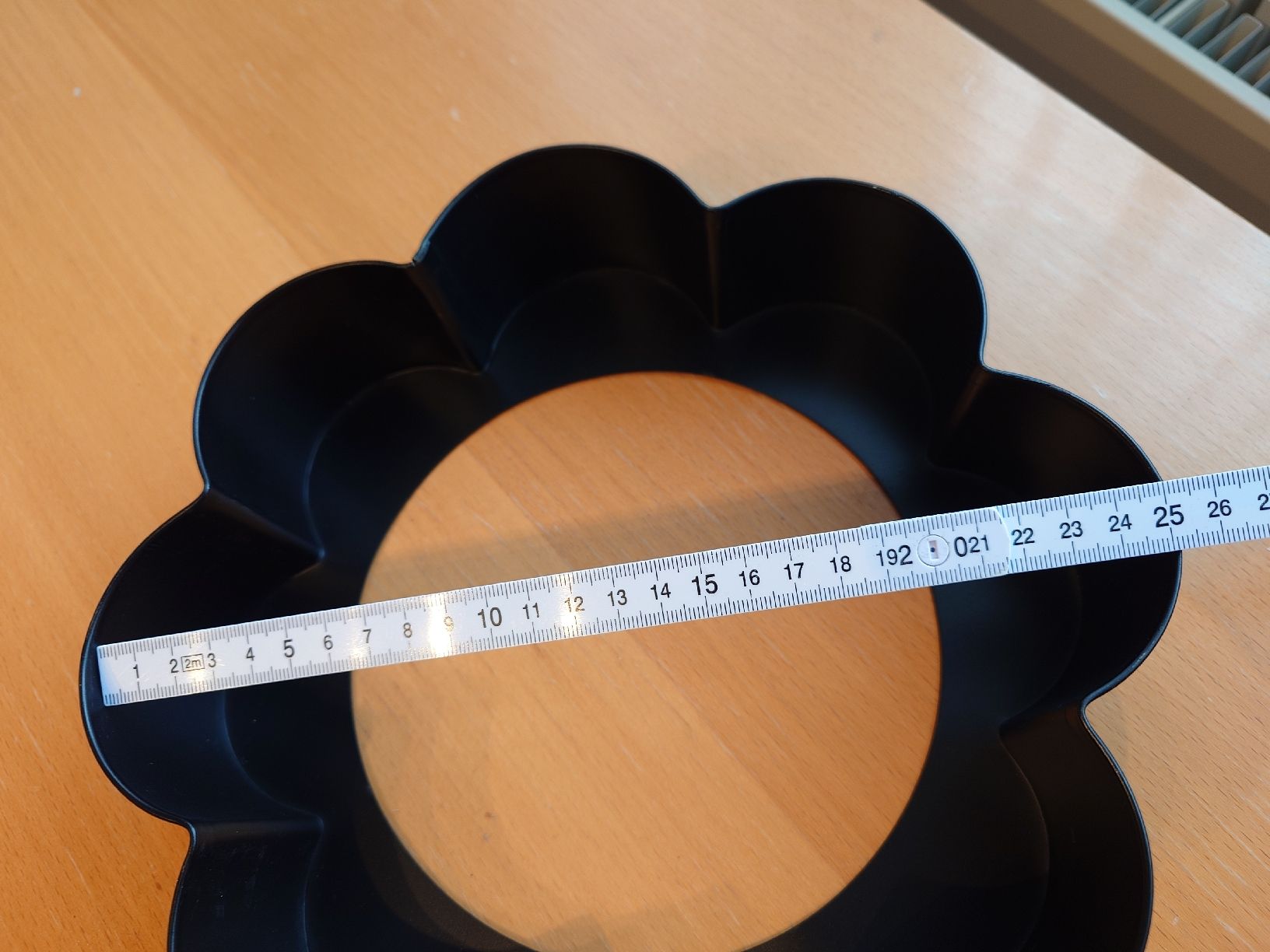 Teglie da forno: Blumenkuchenform Springform 26 cm Durchmesser Backform – Usato da Kirchberg BE venduto da Myford 3