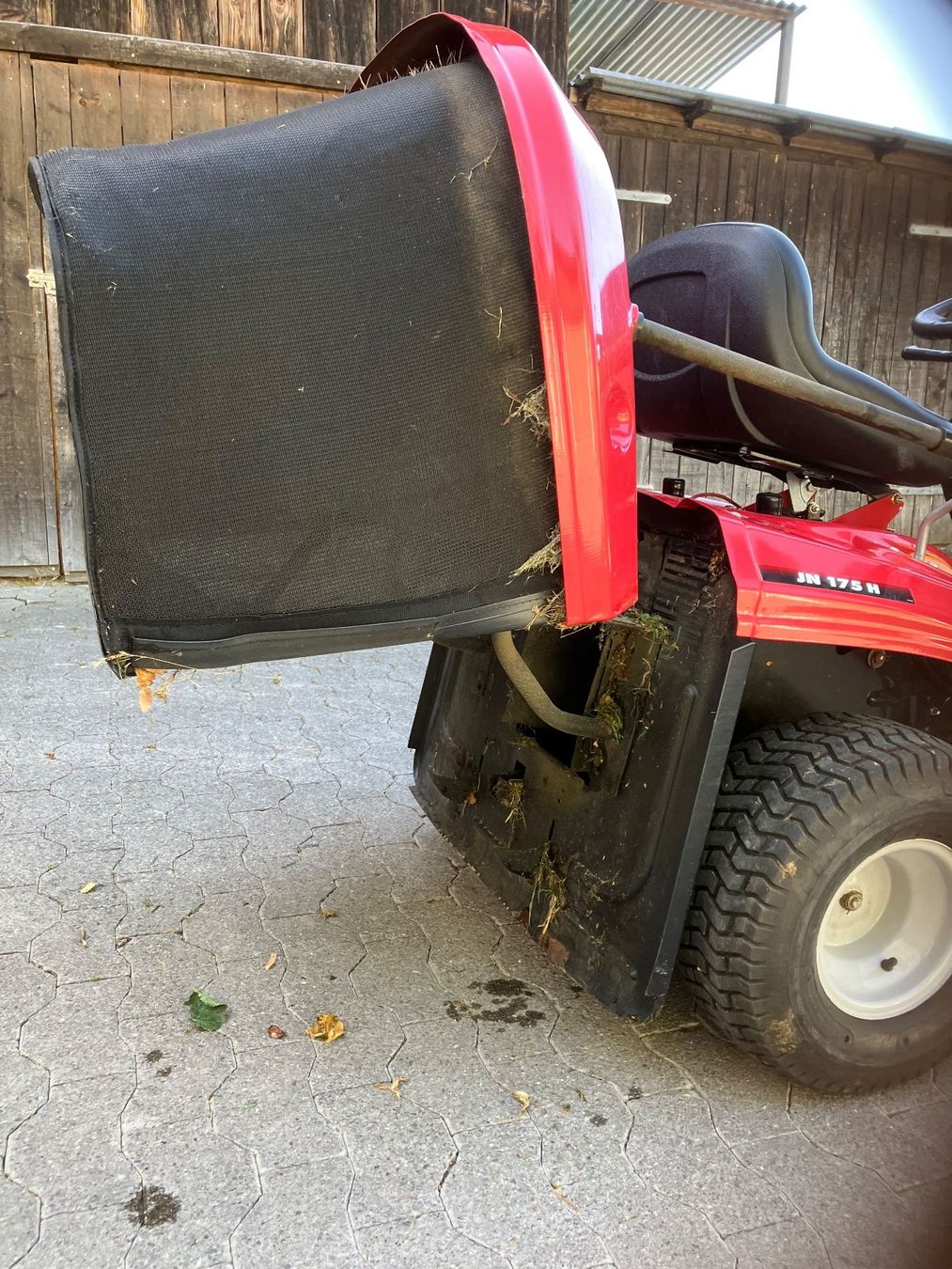 Mtd Tondeuses à gazon: Rasenmähertraktor   Aufsitzmäher – D'occasion à Bertschikon Gossau par Skudde 6