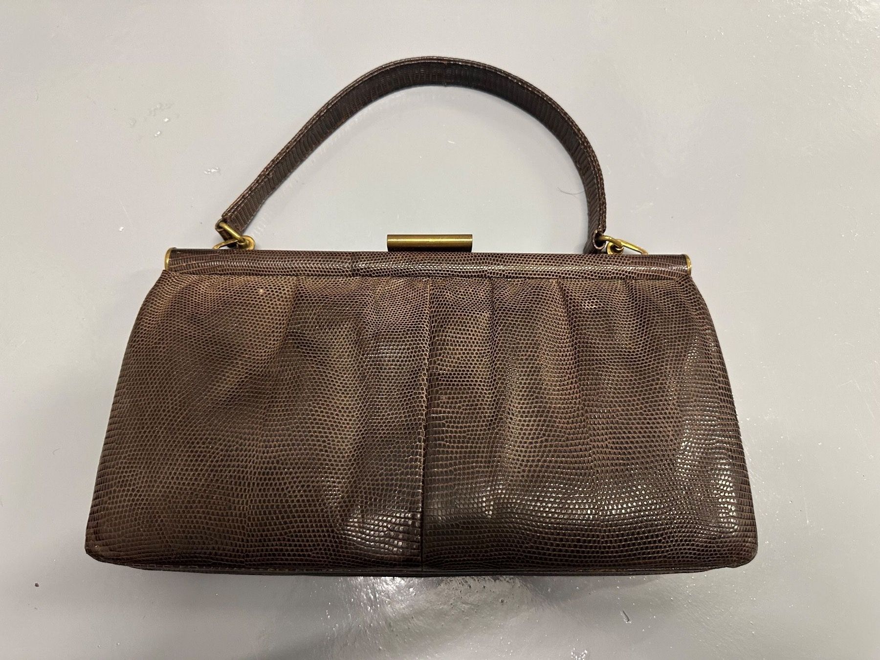 Borse da donna: Hochwertige alte Damen Handtasche – Usato da Gümligen venduto da stad4003 1