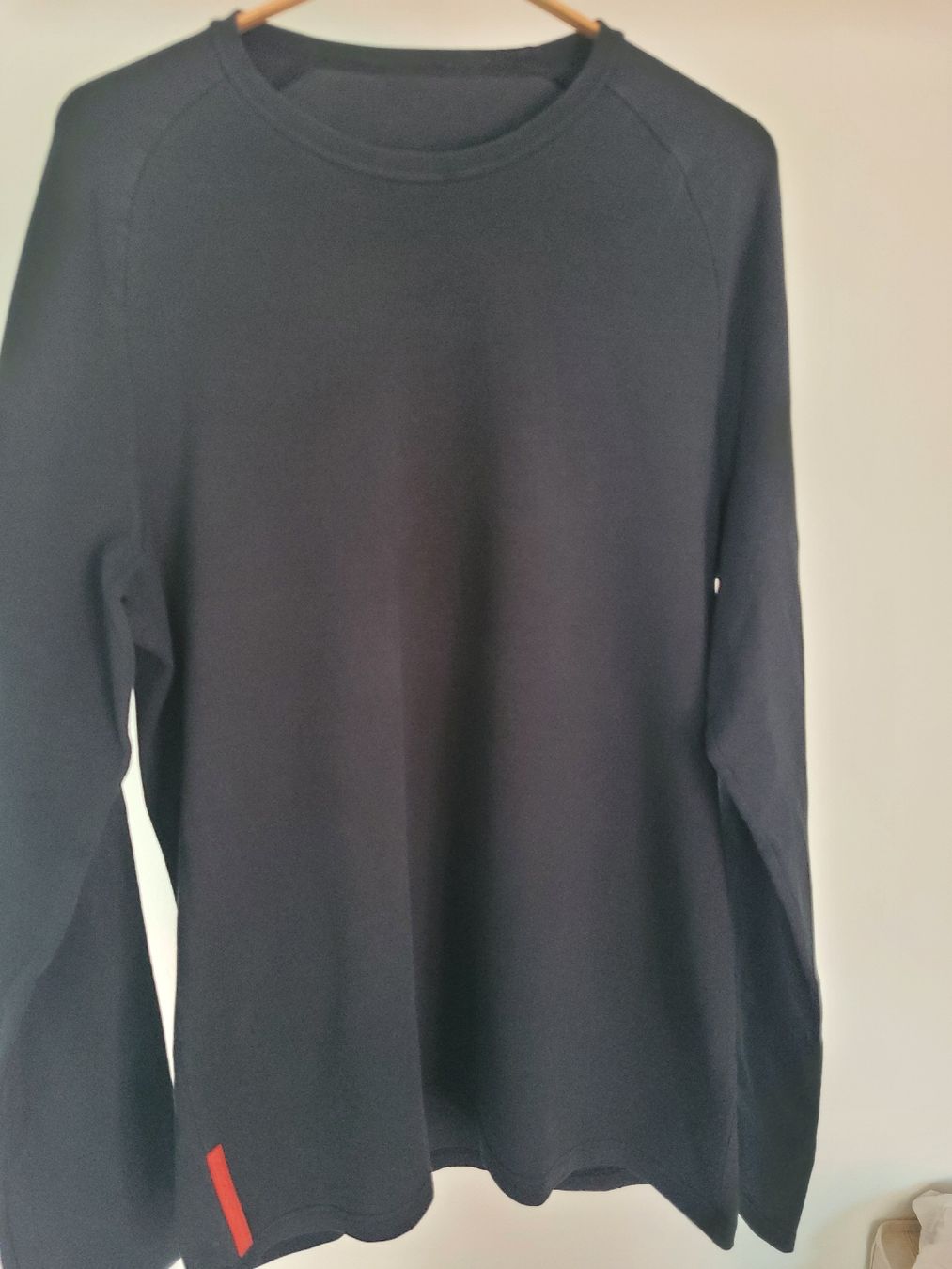 Prada Maglioni & Felpe: PRADA LONGSLEEVE, L-XL – Usato da Zürich venduto da mer_6tqg