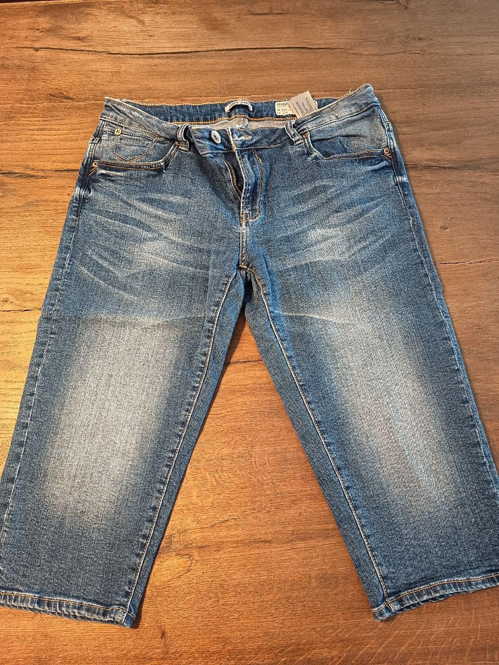 Jeans: Jeans kurz Gr. 32  – Gebraucht aus Belp von lamadefi12
