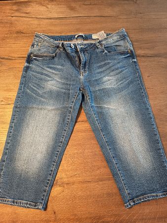 Jeans kurz Gr. 32 