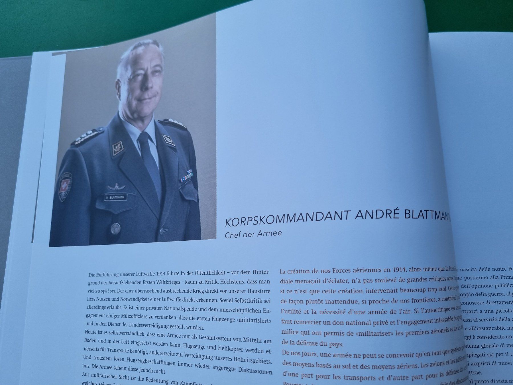 Libri: Buch Uno Zero Zero Ein Jahrhundert Schweizer Luftwaffe – Nuovo (secondo la descrizione) da Trachslau venduto da bastet06 3