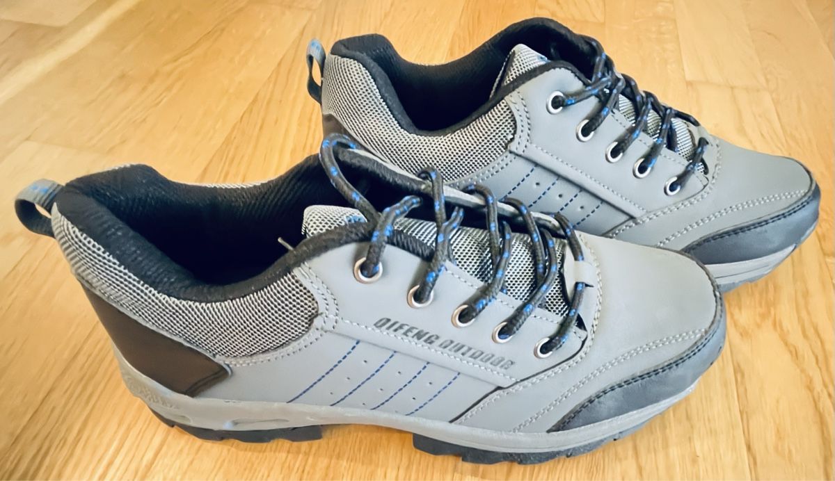 Scarpe da uomo: Neue Trekking/Wanderschuhe Gr. 41 – Nuovo (secondo la descrizione) da Gränichen venduto da RetoLexi 1