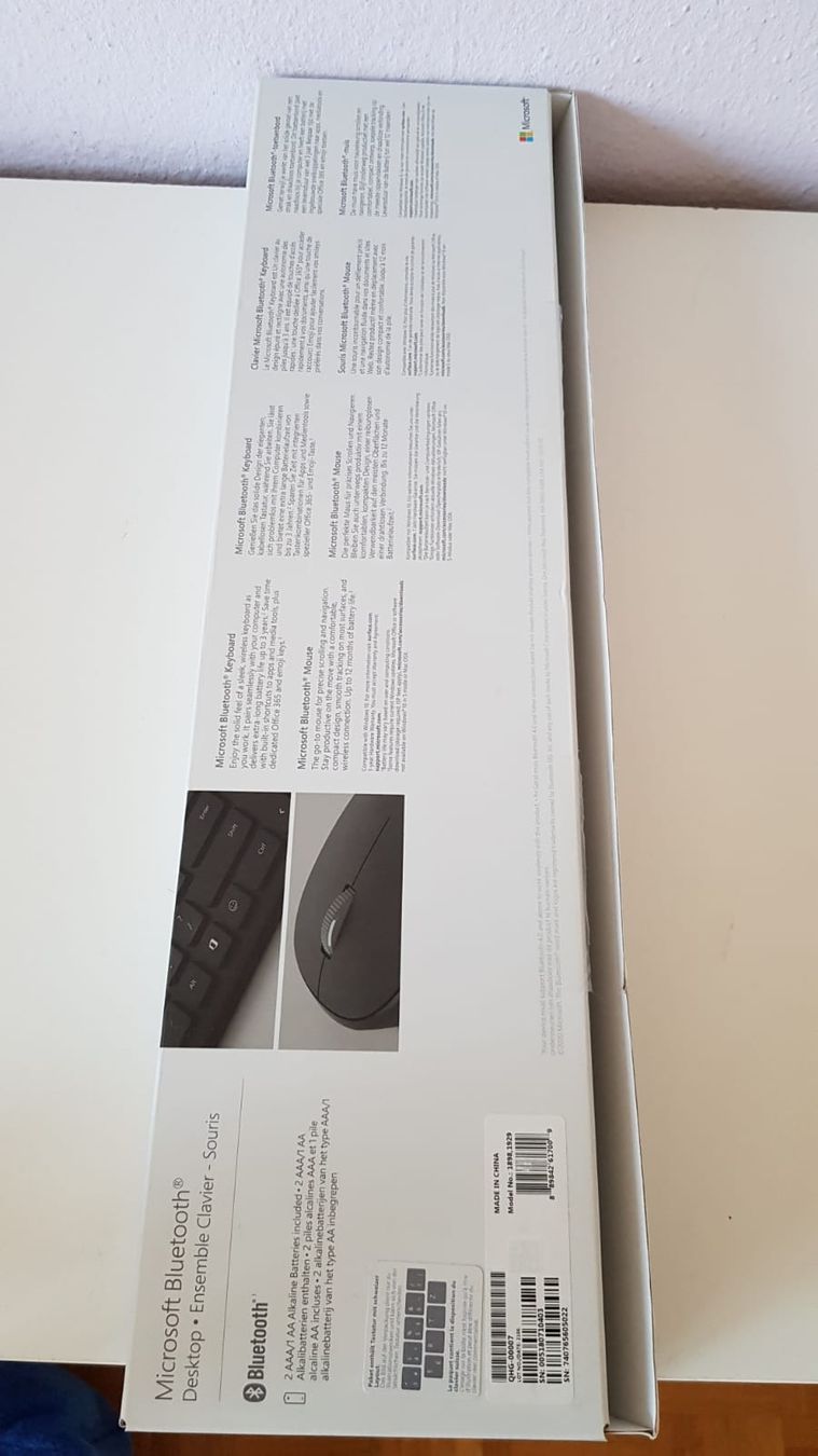 Microsoft Tastiere: Microsoft Bluetooth Desktop - Clavier + Souris neuf – Nuovo e nell'imballaggio originale da Versoix venduto da aline_b 2