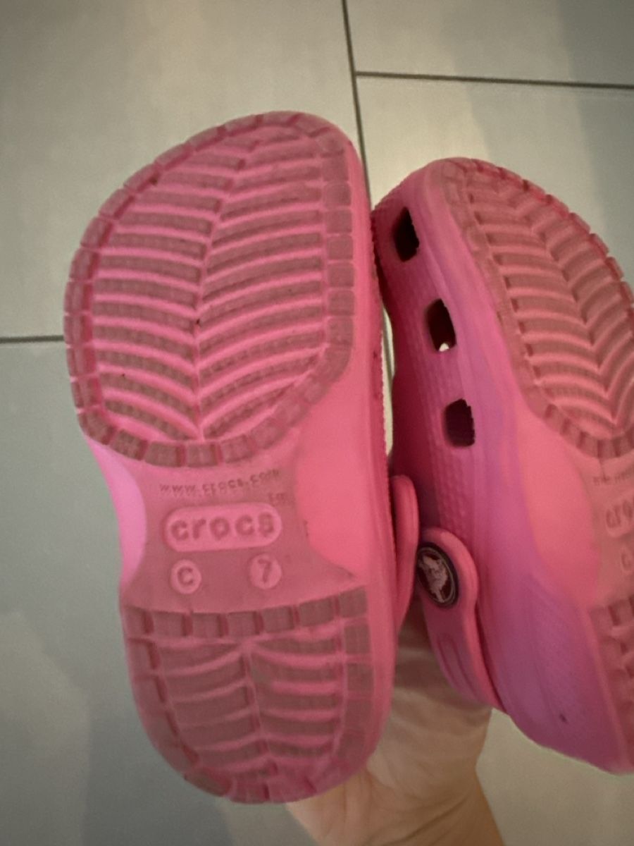 Schuhe für Jungen: 2 Paar Crocs Kinder – Gebraucht aus Bremgarten AG von baby-yoda 1