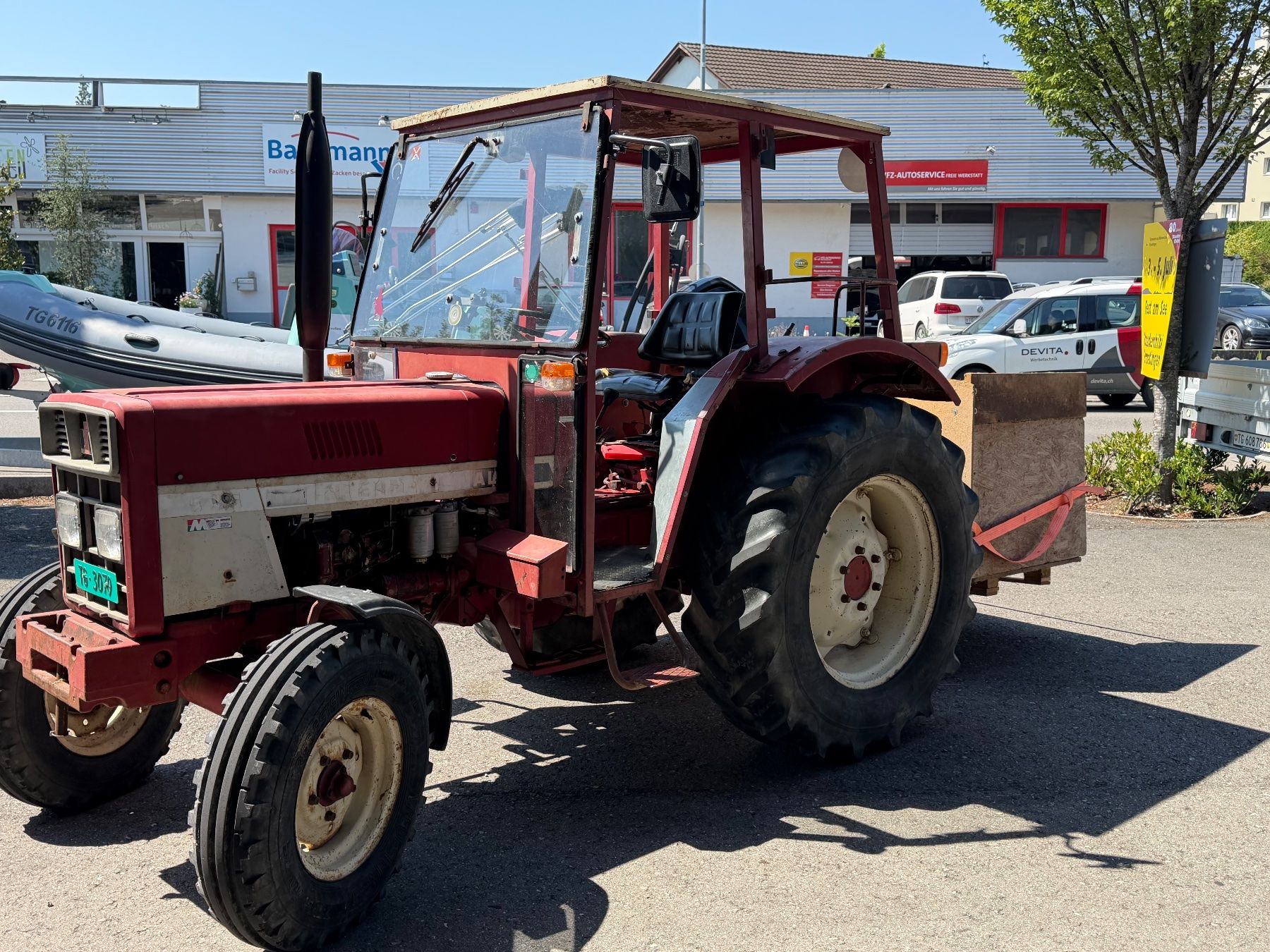 IHC Trattori: Traktor IHC 633,  Bj 1984 – Usato da Bottighofen venduto da Trompetchen 1