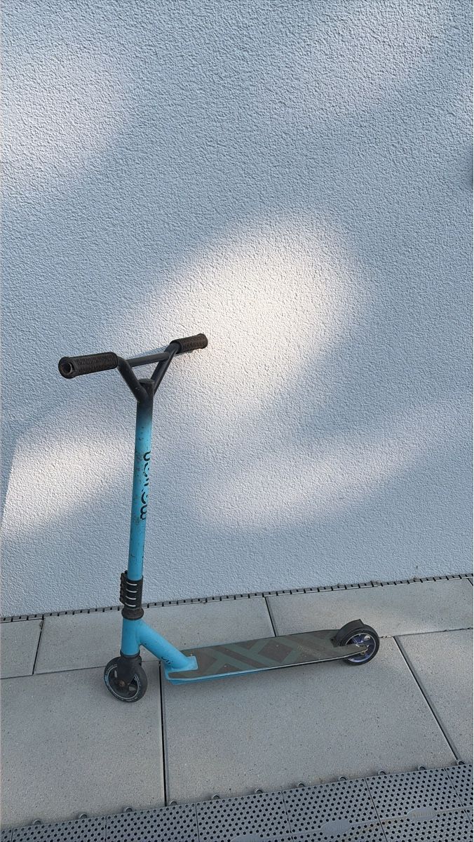 Kickboard: Blaues Kicktrotti Marke Motion – Usato da Kräiligen venduto da Chris_1983