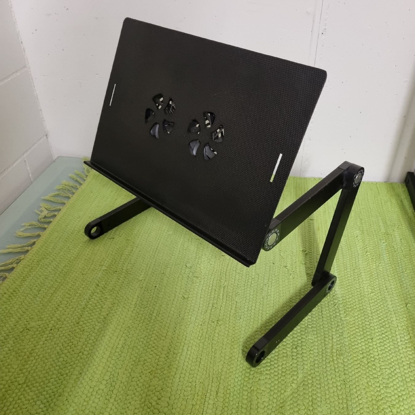 Autres décorations & accessoires: Laptoptisch höhenverstellbar – D'occasion à Buchs AG par alp_x87d 2