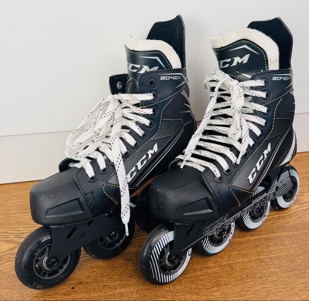 Ccm Pattini in linea & Pattini a rotelle: CCM Inlineskates Grösse 40 – Usato da Moosseedorf venduto da mswalker 1