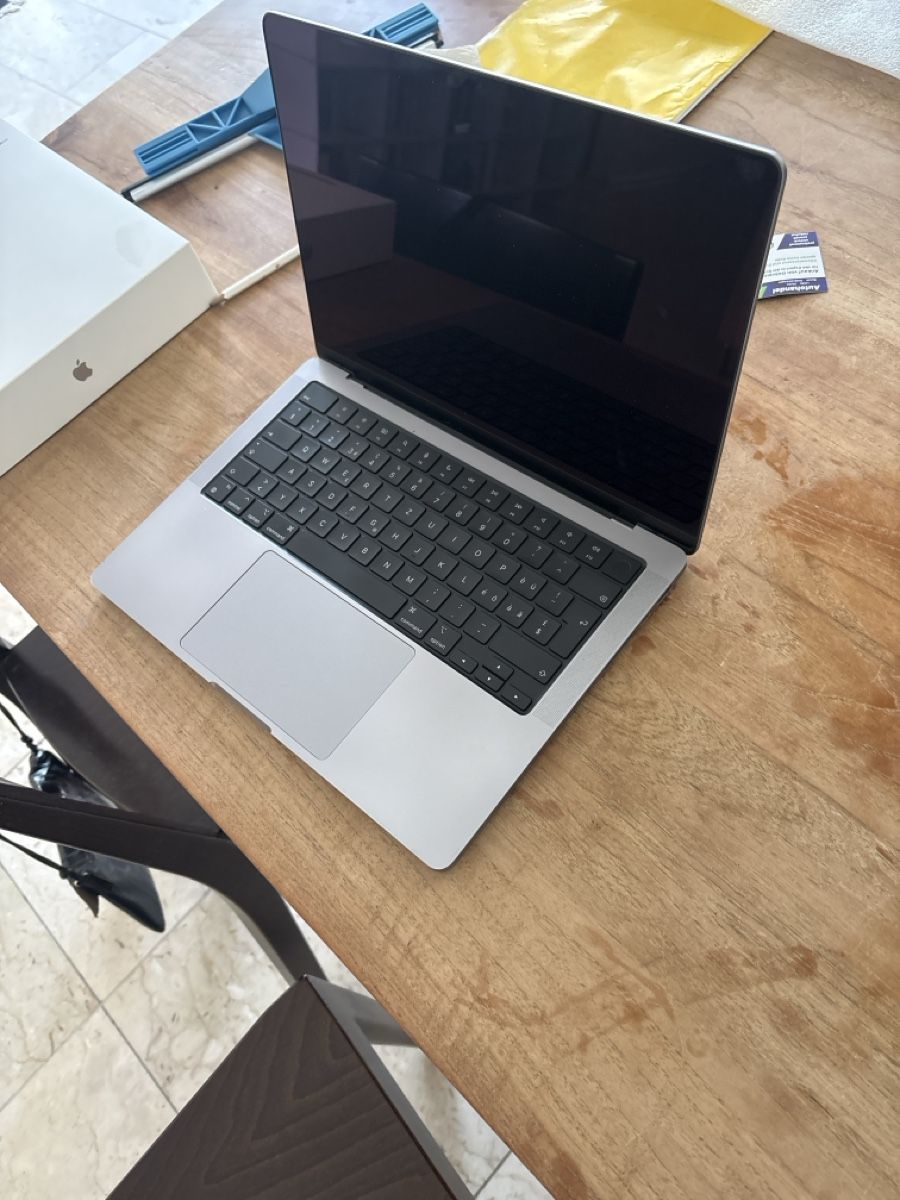 Apple Notebook: MacBook Pro M2 Pro, 16Gb Ram 512Gb SSD – Difettoso da Zürich venduto da Midaspavia 1