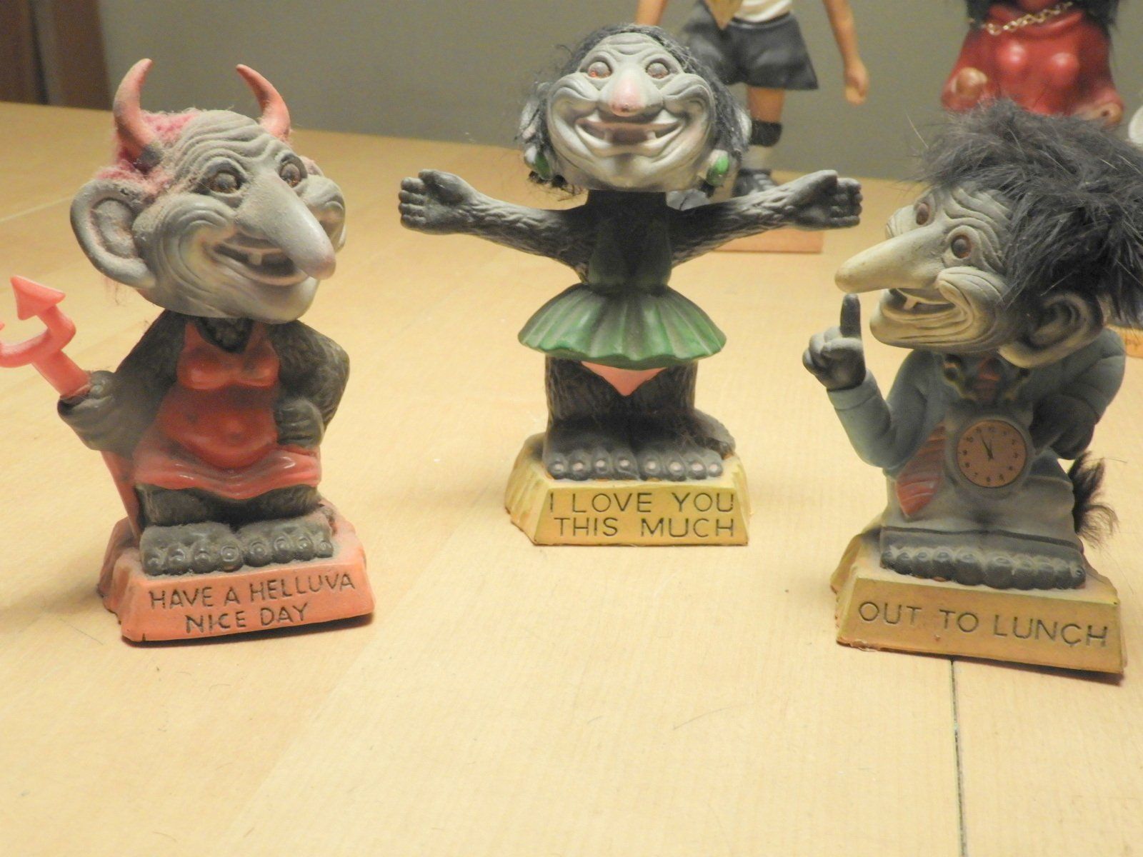 Statuette: HEICO TROLL ODER "R" mit eckige Plattli als Marke 3. PAKET – Usato da Ettingen venduto da troll-mutter 4