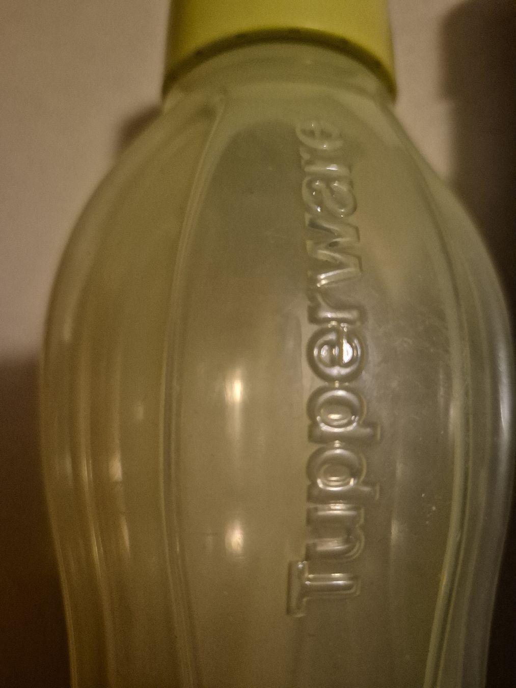 Borracce & Thermos: 4 Trinkflaschen & Becher, u.a. von Tupperware – Usato da Mürren venduto da daniela_sch_96 2