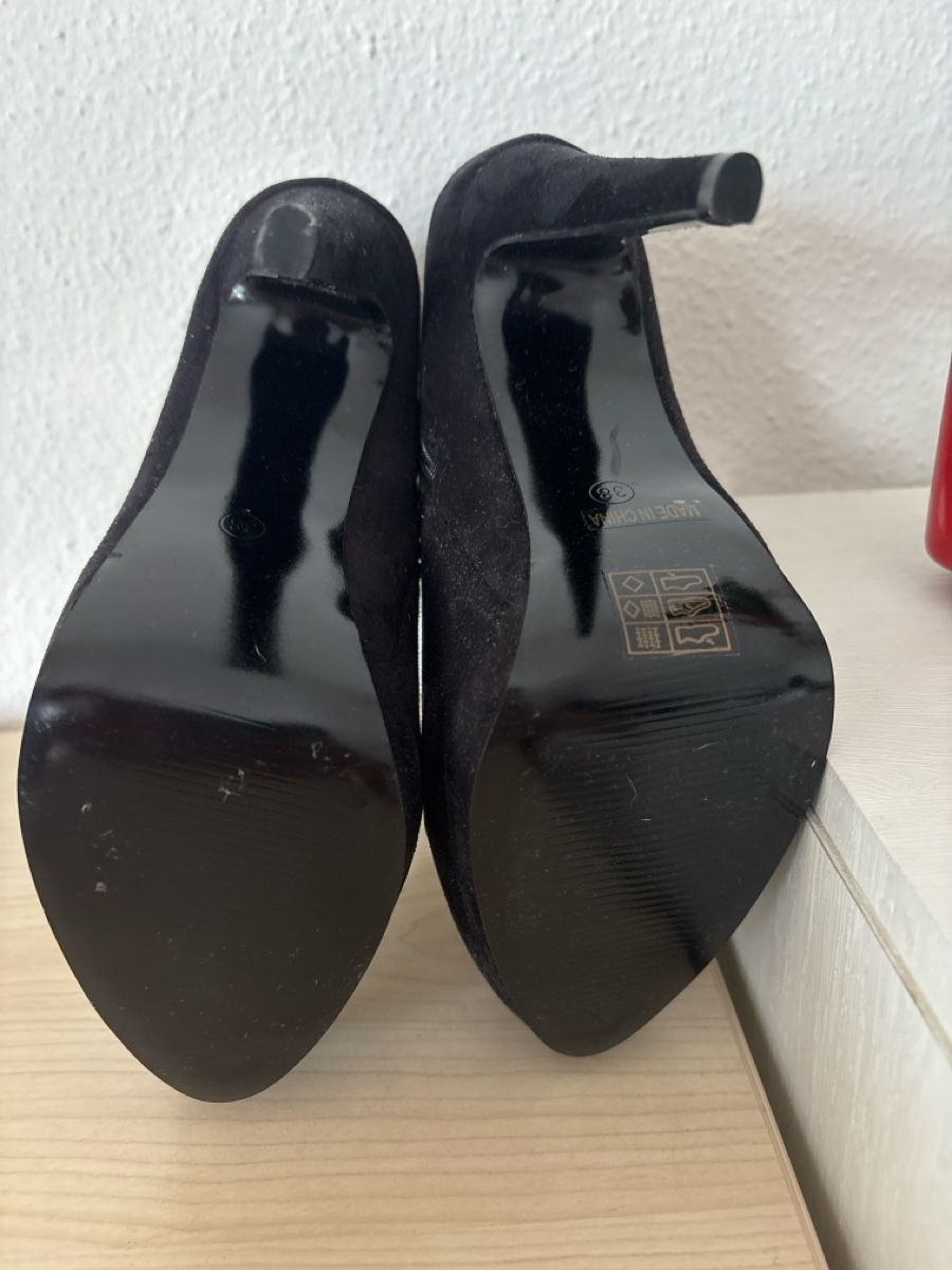 Damenschuhe: Schwarze Stiefeletten mit Absatz, Gr. 38 - neu – Neu (gemäss Beschreibung) aus Altendorf von mausi771 2