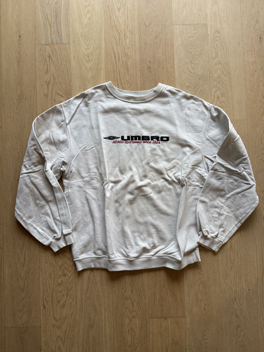 Maglioni & Felpe: Vintage Umbro Sweatshirt – Nuovo (secondo la descrizione) da Zürich venduto da sandro_colombini