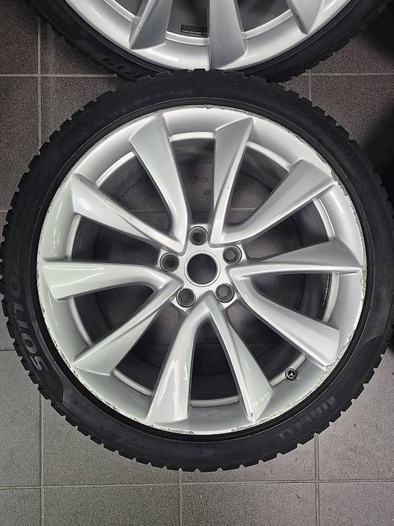 Pneus & Kompletträder: Roues Hiver Tesla Model 3 – Gebraucht aus Bussigny von NoLimiit 3