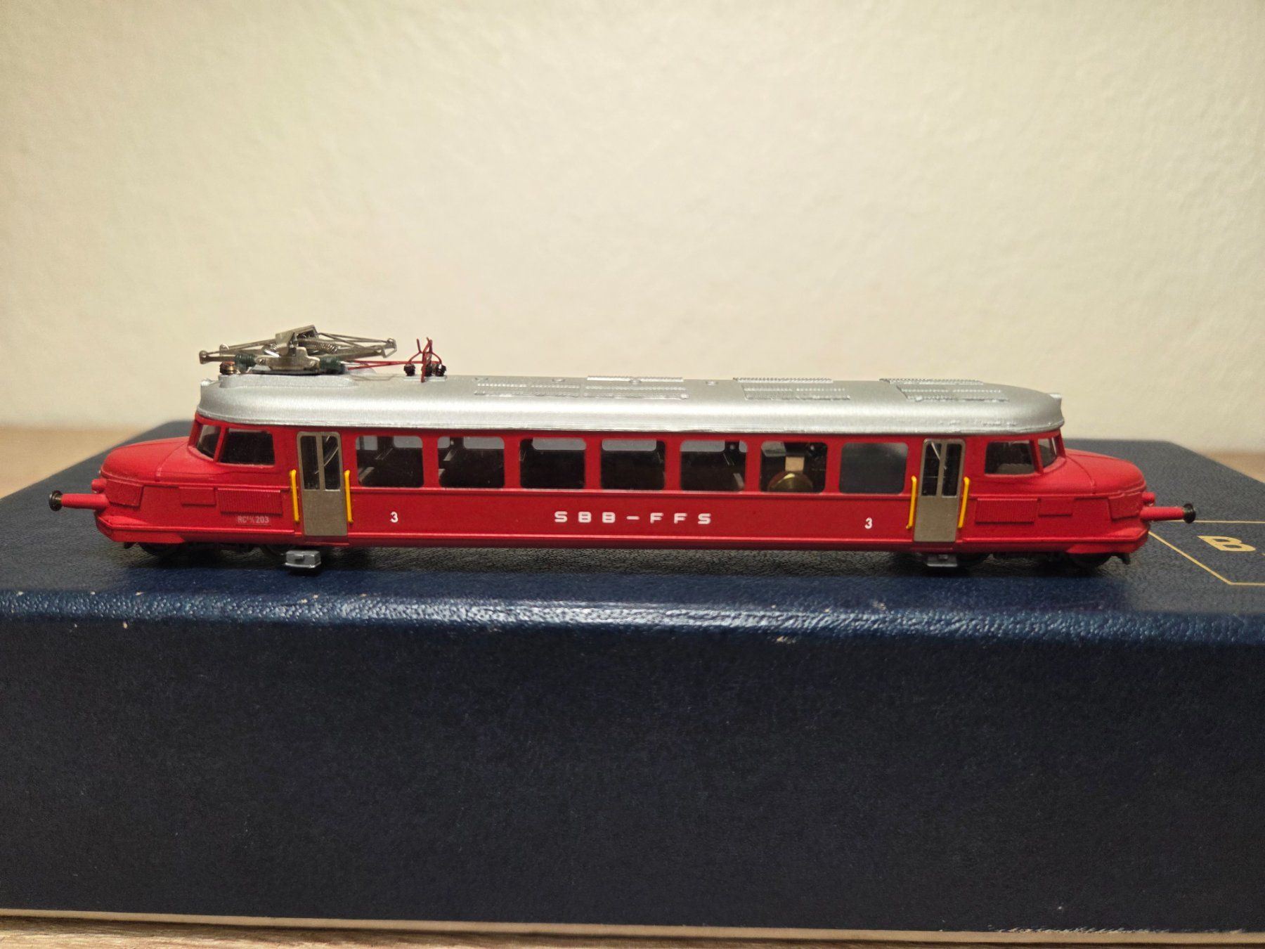 Modellini di ferrovie: BW N 11001 E-Lok Roter Pfeil Rce 2/4 SBB – Usato da St-Aubin-Sauges venduto da Lo_Go 1