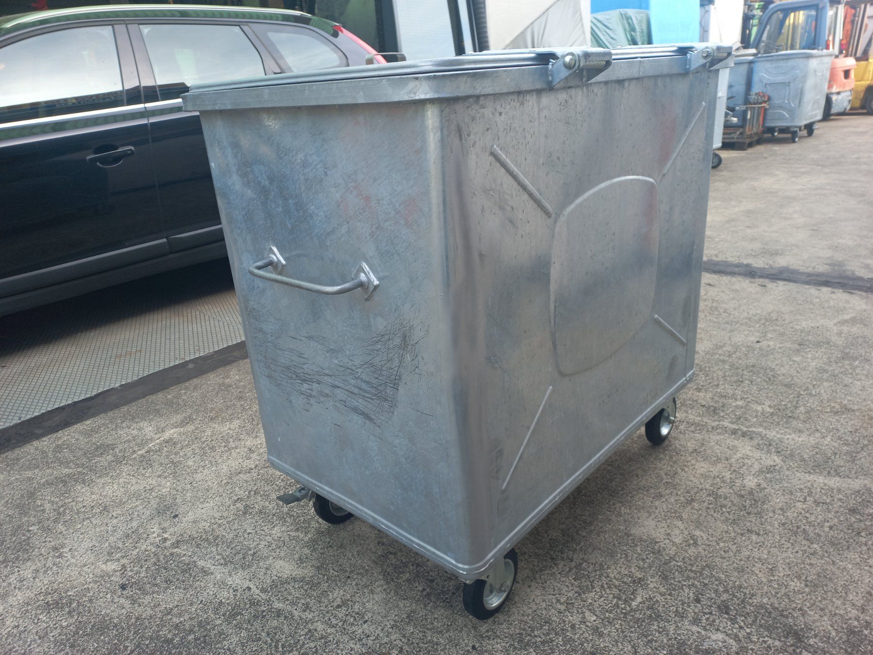 Altro per Ufficio & Commercio: Abfallcontainer Kehrichtcontainer Müllcontainer Container 4 – Usato da Dulliken venduto da Classiclerch4657 2