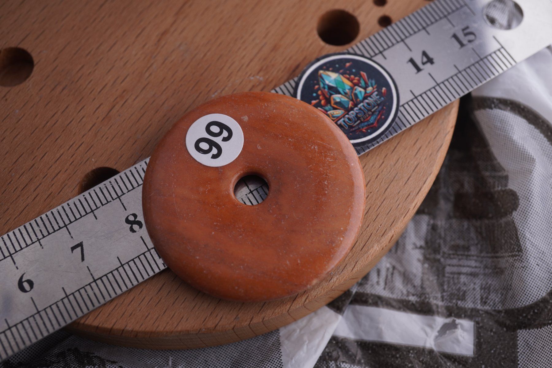 Minerali & Pietre curative: Crown  Jaspis   Donut   pi Scheibe      Ab 1.- – Nuovo e nell'imballaggio originale da Eschenbach SG venduto da topstone 1