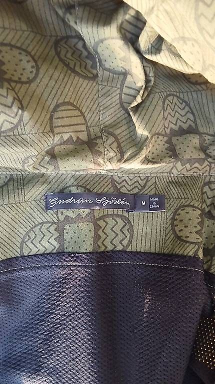 Cappotti: Manteau de pluie  – Usato da Arnex-sur-Orbe venduto da cuc_gyx8 1