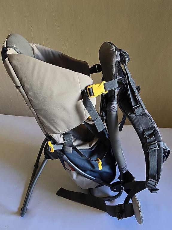 Marsupi portabebè: Deuter Kid Comfort Kindertrage / Kraxe – Usato da Au ZH venduto da rei_yv6c 3