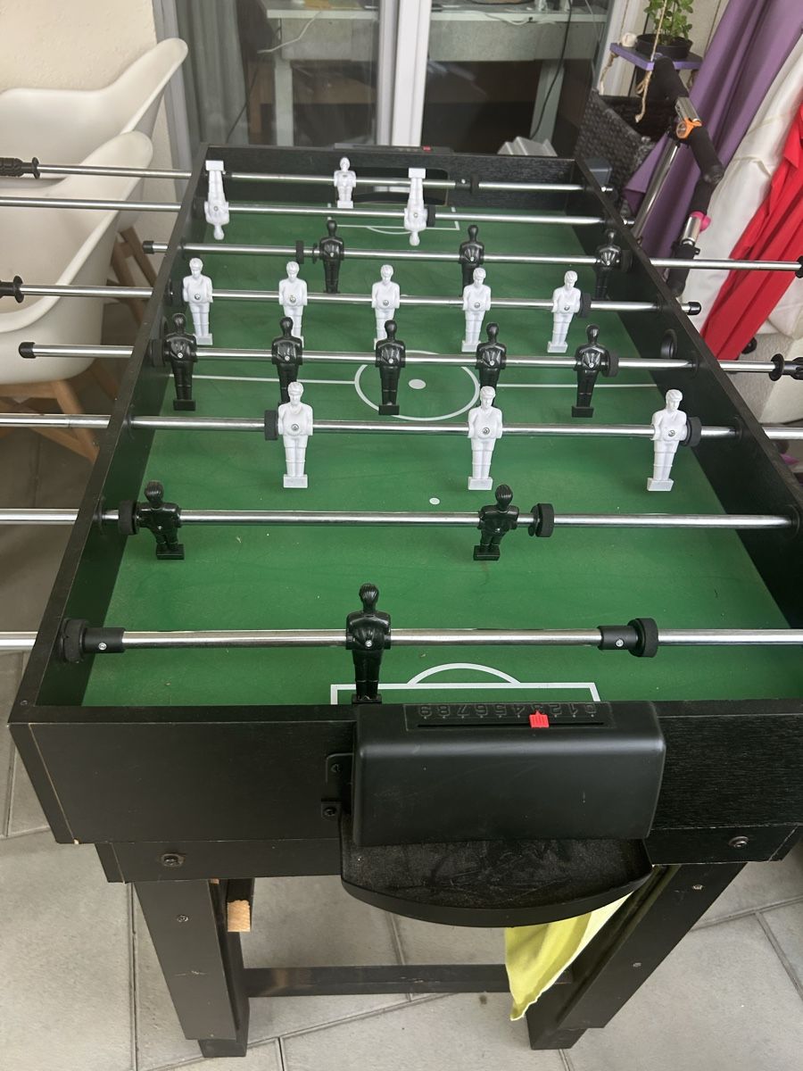 Giochi: Kickertisch mit weiteren Spielmöglichkeiten – Usato da Staufen venduto da Butterflower 1
