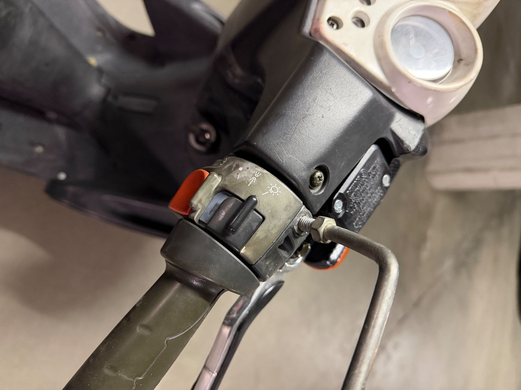 MBK Scooter: MBK Nitro 2T aus 2001 . Roller läuft – Usato da Frick venduto da bad_8xql 7