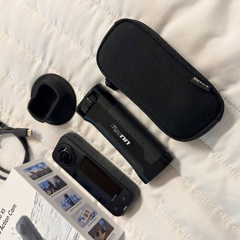 Insta360 Action Cam: Insta360 X5 Standard Bundle – D'occasion à Loveresse par HADS12 1