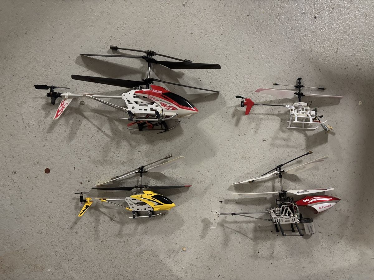 RC Modellbau: Lot hélicoptères rc  – Defekt aus Cottens FR von ginop